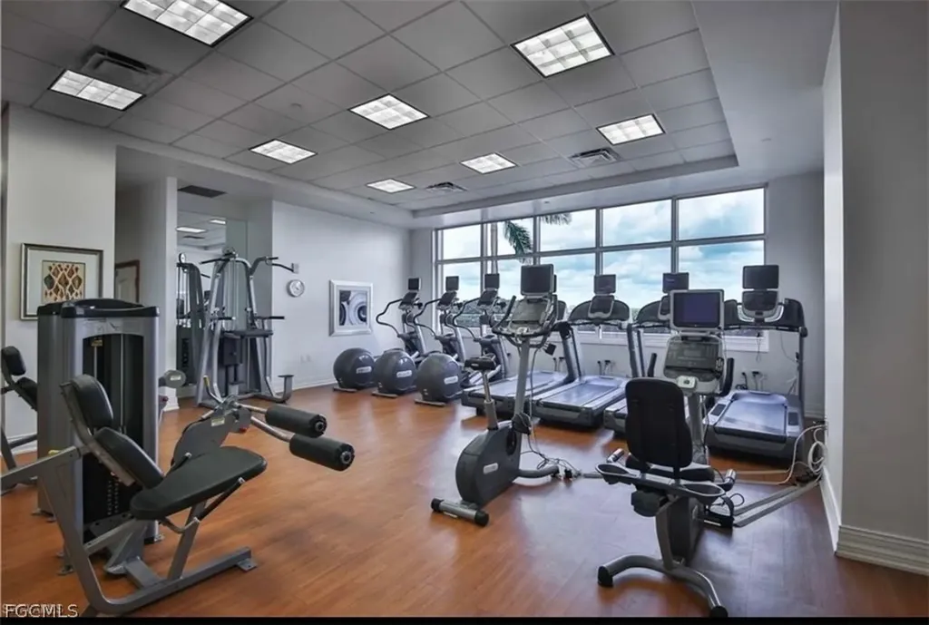 2090 W First Street Fort Myers FL 33901