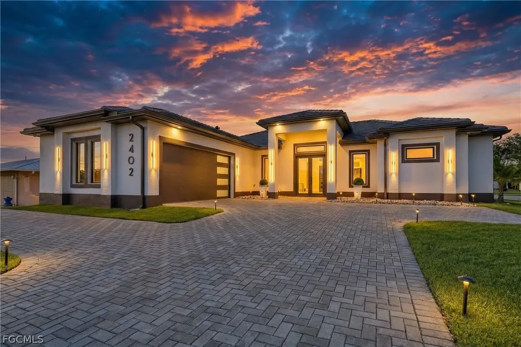 2402 Everest Parkway Cape Coral FL 33904