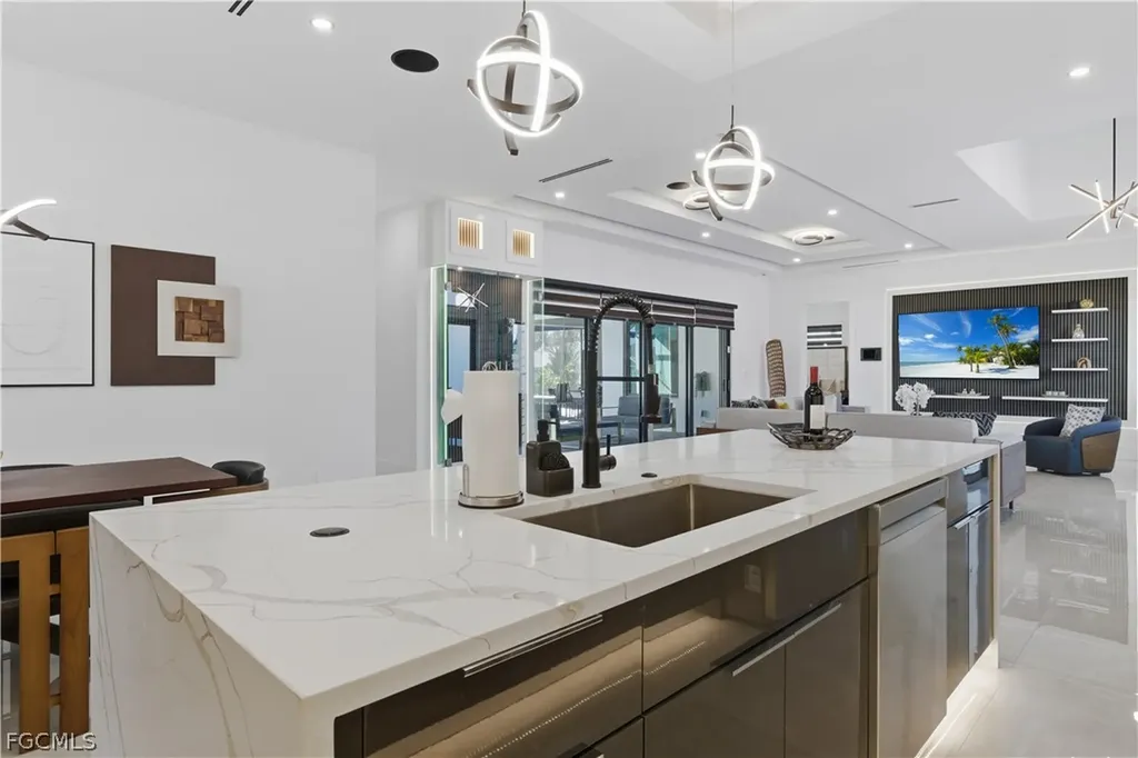 2402 Everest Parkway Cape Coral FL 33904