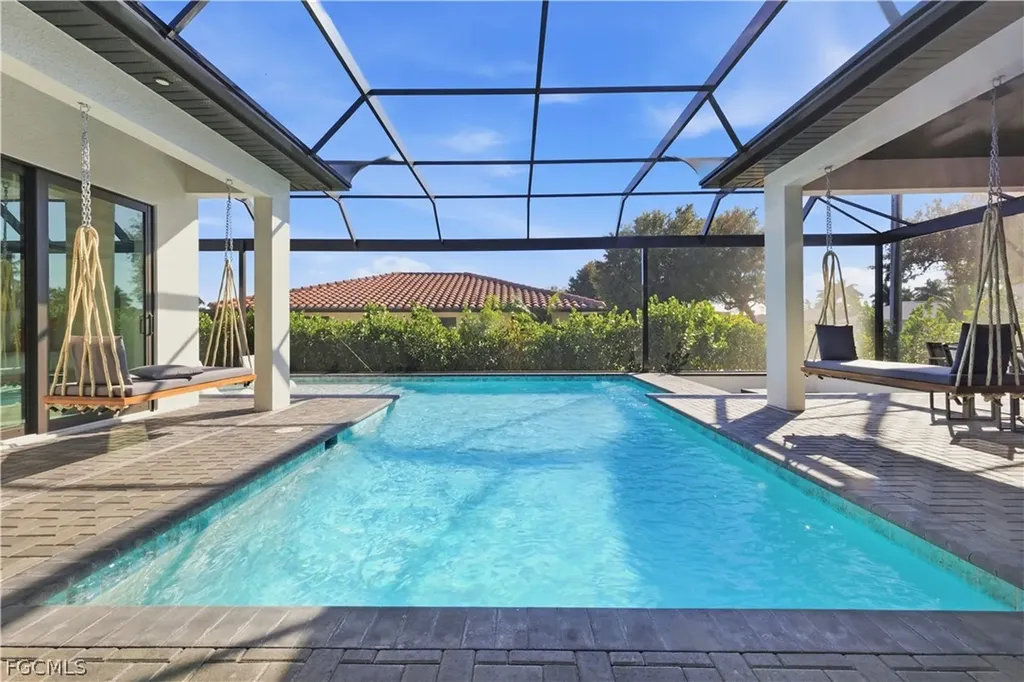 2402 Everest Parkway Cape Coral FL 33904