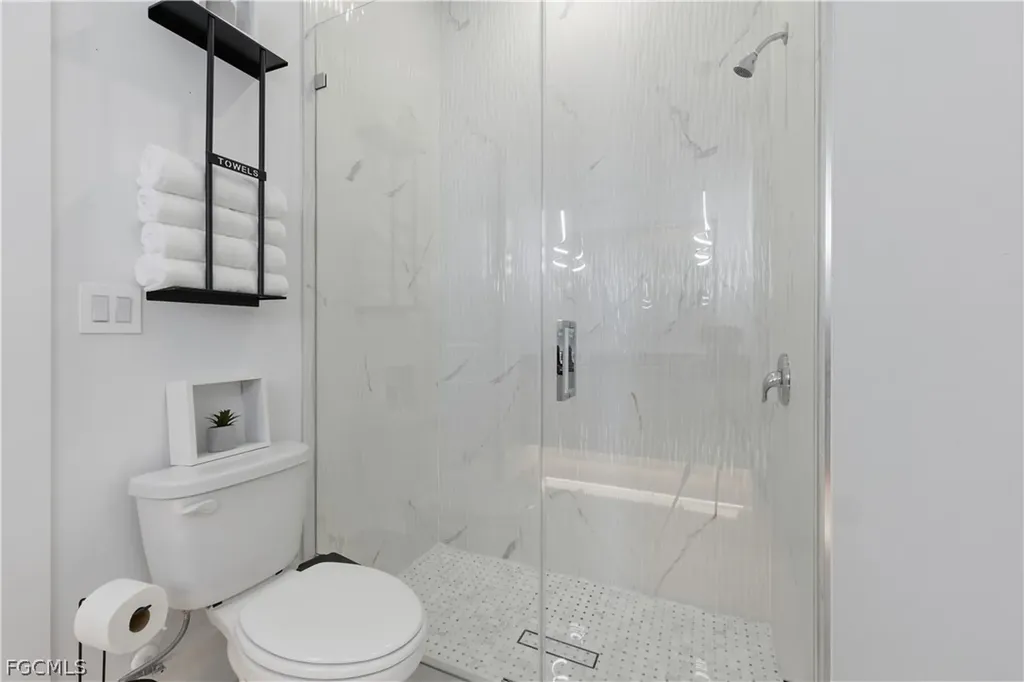 2402 Everest Parkway Cape Coral FL 33904