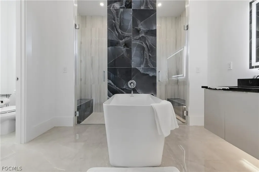 2402 Everest Parkway Cape Coral FL 33904