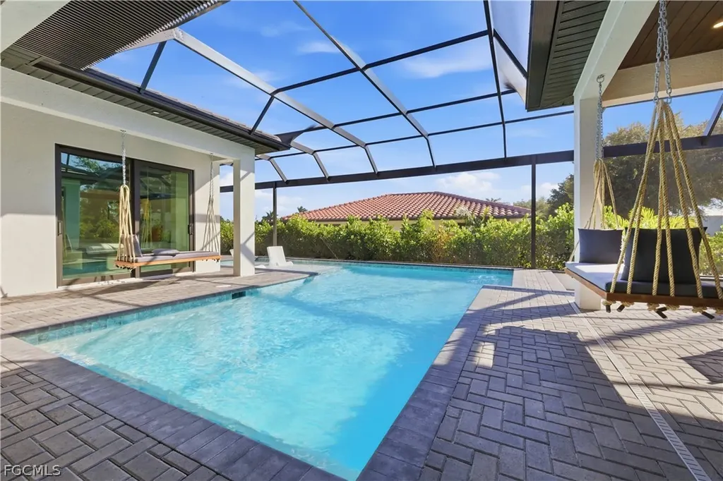 2402 Everest Parkway Cape Coral FL 33904