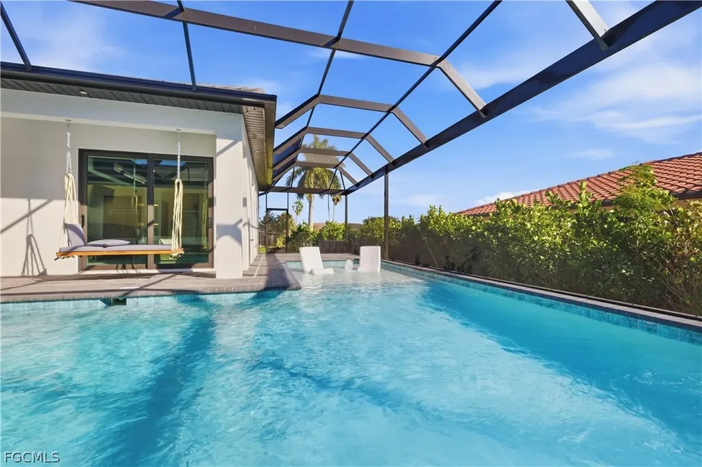 2402 Everest Parkway Cape Coral FL 33904