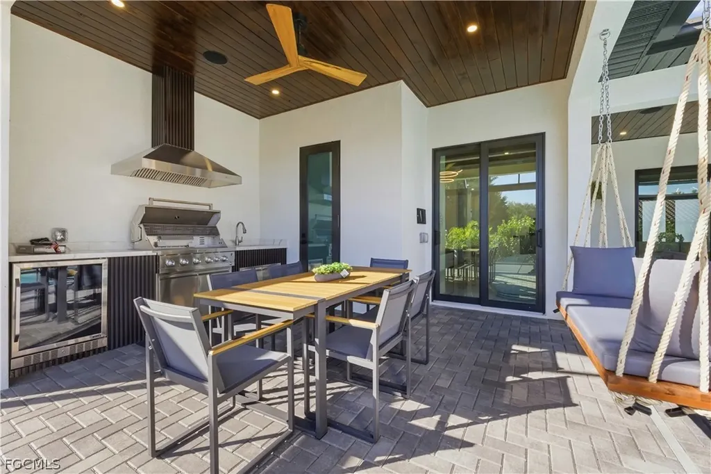 2402 Everest Parkway Cape Coral FL 33904