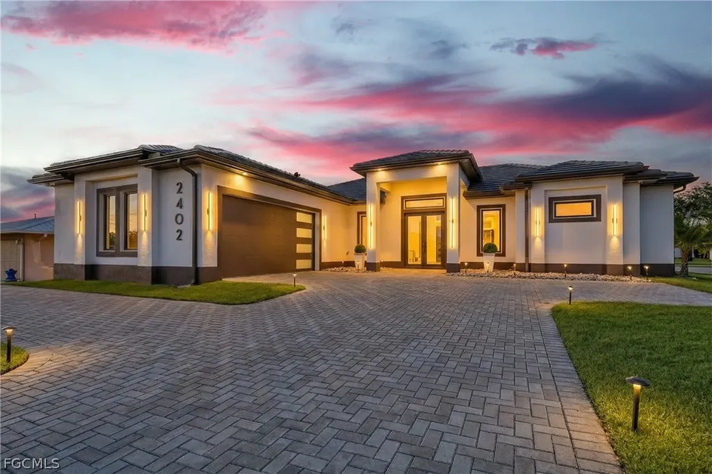 2402 Everest Parkway Cape Coral FL 33904