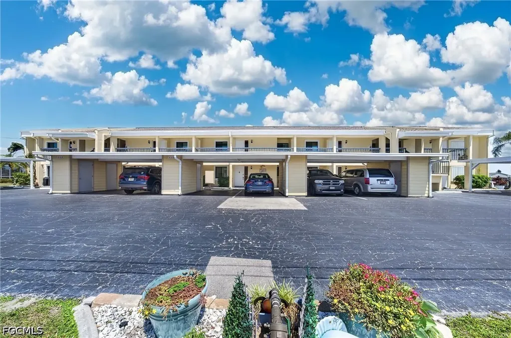 3631 SE 10th Avenue Cape Coral FL 33904