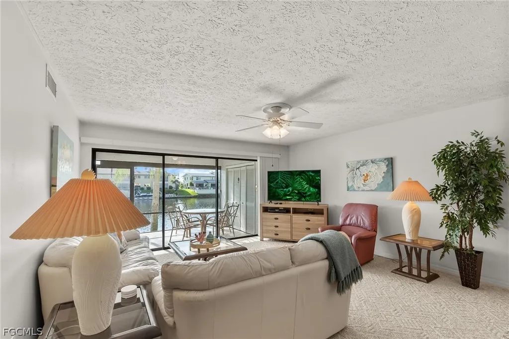 3631 SE 10th Avenue Cape Coral FL 33904