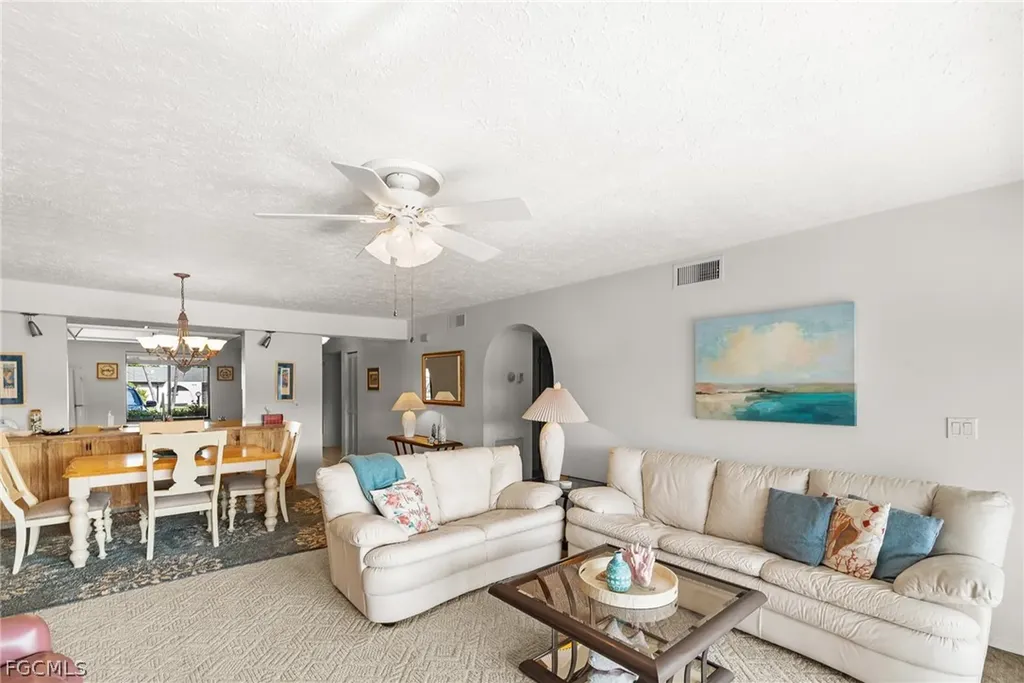 3631 SE 10th Avenue Cape Coral FL 33904