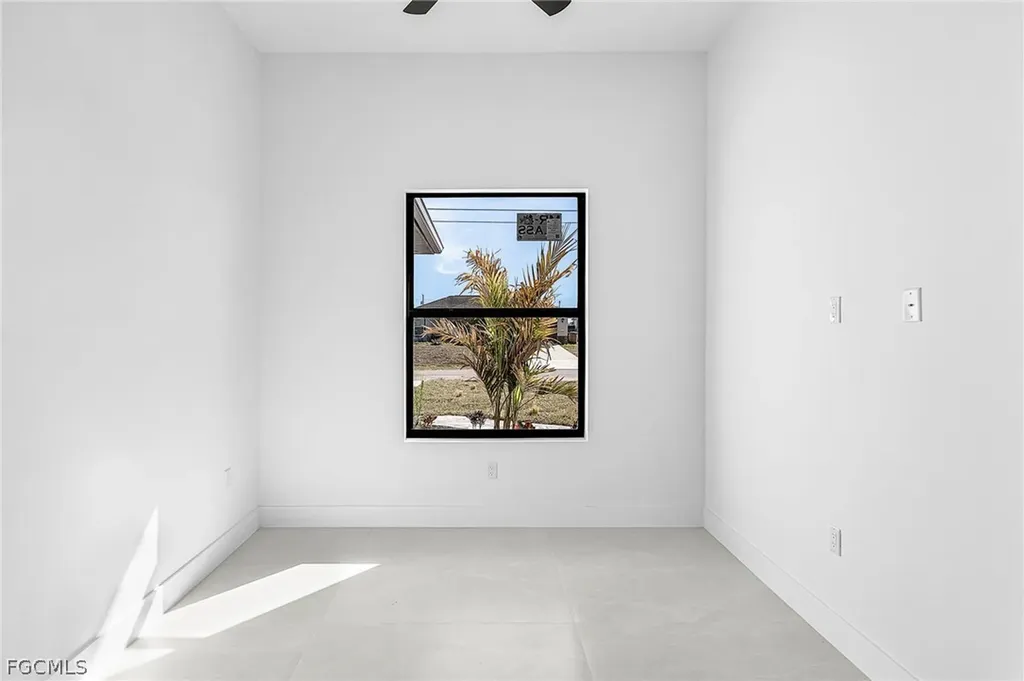 1102 NE 4th Place Cape Coral FL 33909