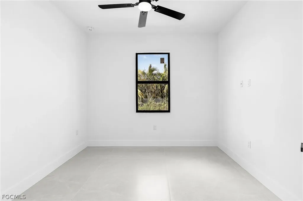 1102 NE 4th Place Cape Coral FL 33909