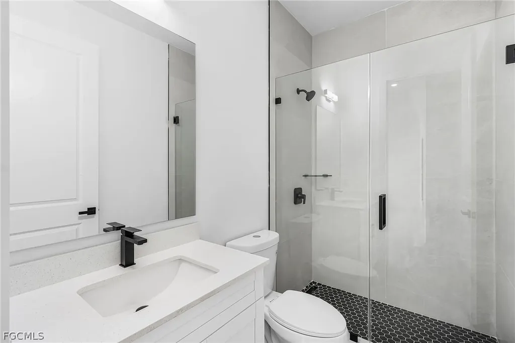 1102 NE 4th Place Cape Coral FL 33909