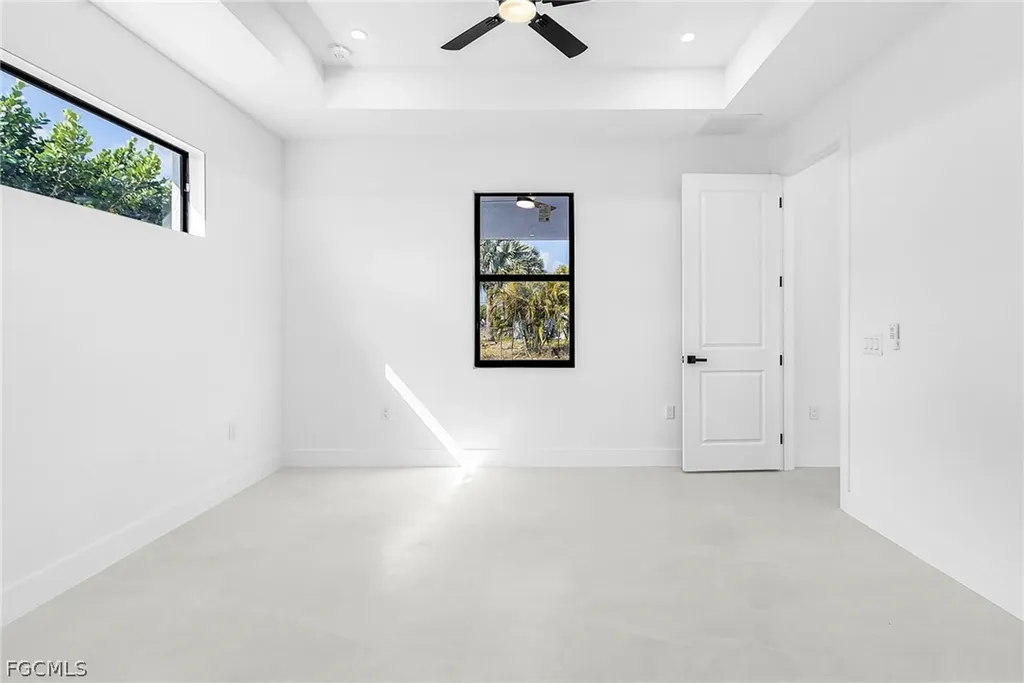 1102 NE 4th Place Cape Coral FL 33909