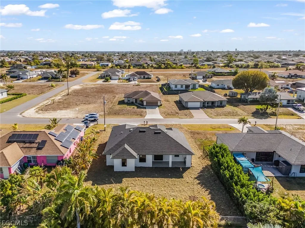 1102 NE 4th Place Cape Coral FL 33909
