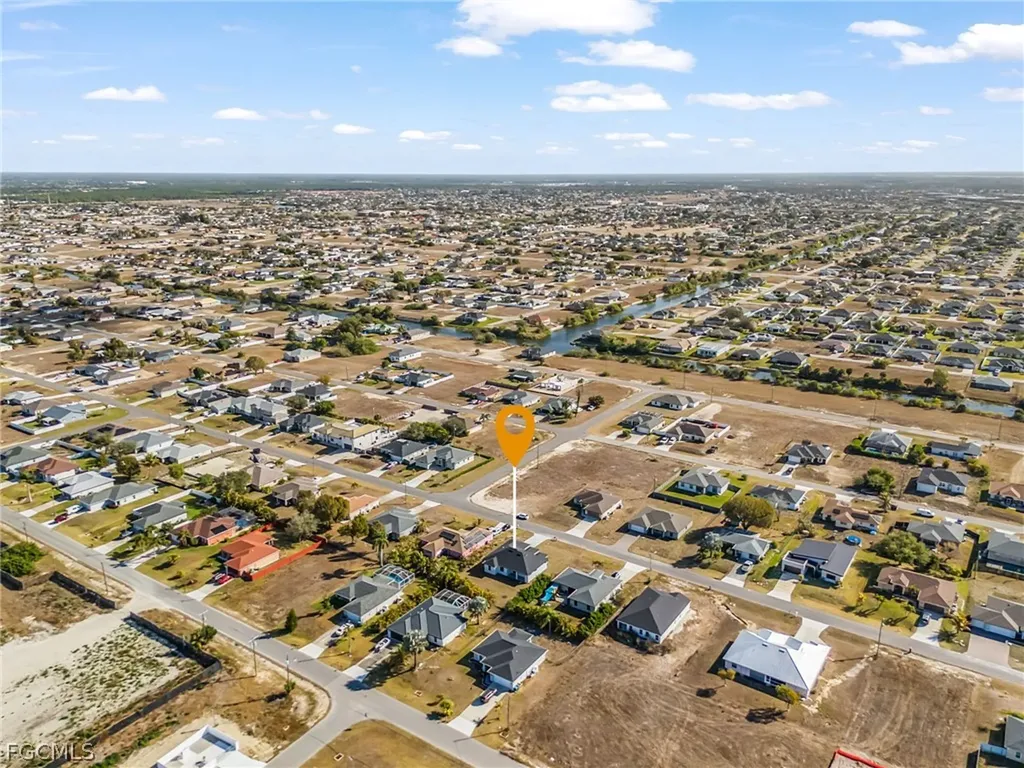 1102 NE 4th Place Cape Coral FL 33909
