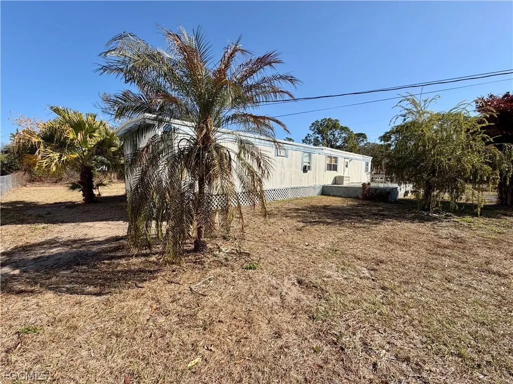 2204 Tucker Lane North Fort Myers FL 33917