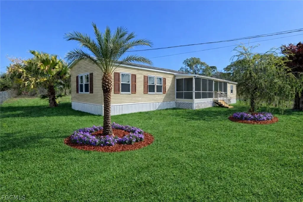 2204 Tucker Lane North Fort Myers FL 33917