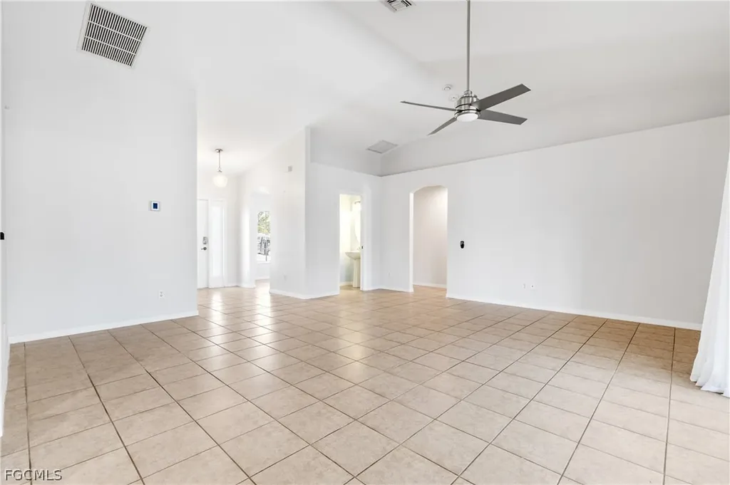 1109 NW 1st Avenue Cape Coral FL 33993