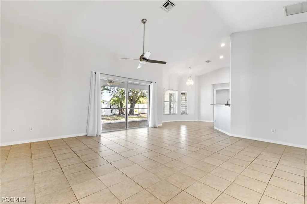 1109 NW 1st Avenue Cape Coral FL 33993
