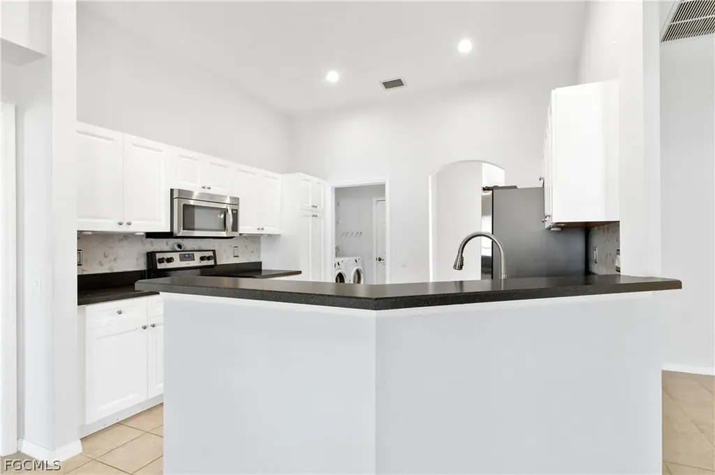 1109 NW 1st Avenue Cape Coral FL 33993