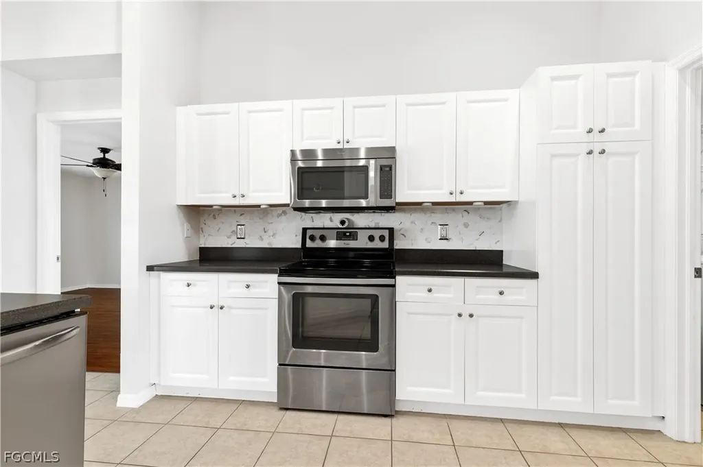 1109 NW 1st Avenue Cape Coral FL 33993