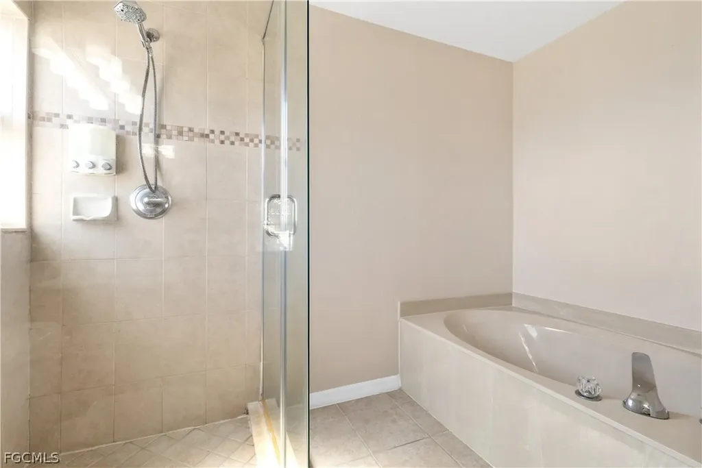 1109 NW 1st Avenue Cape Coral FL 33993