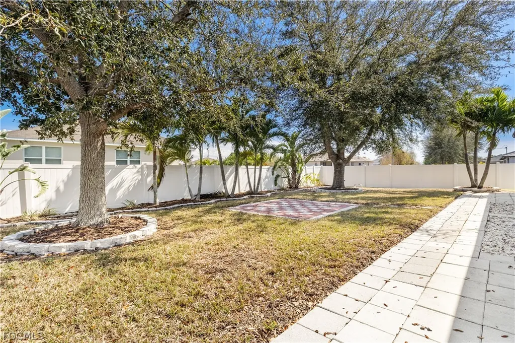1109 NW 1st Avenue Cape Coral FL 33993