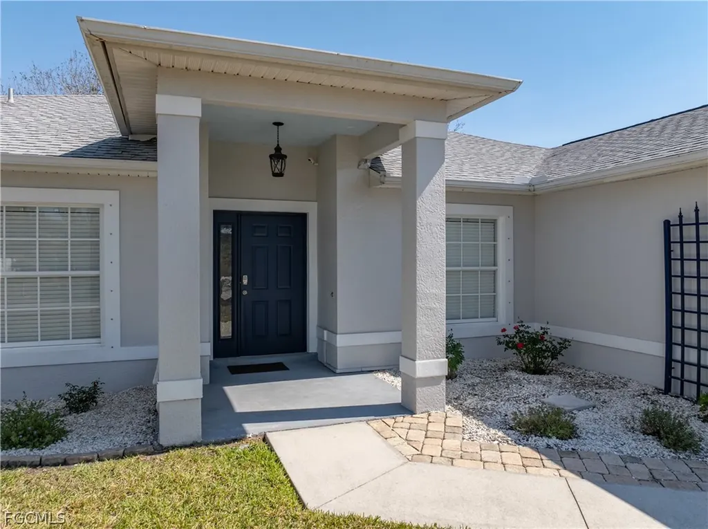 1109 NW 1st Avenue Cape Coral FL 33993