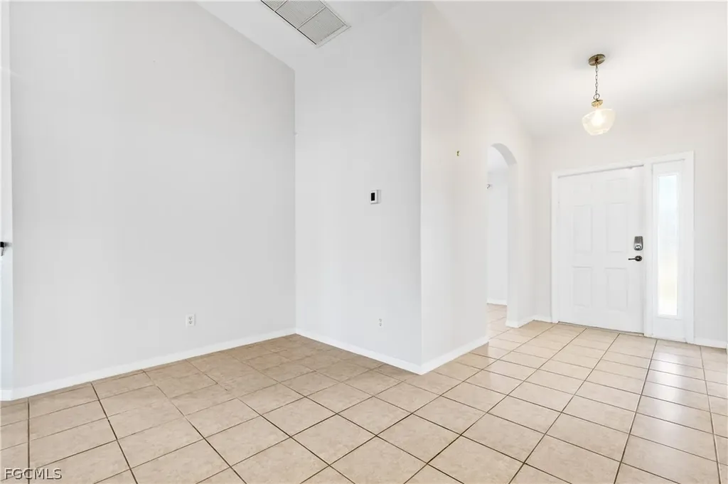 1109 NW 1st Avenue Cape Coral FL 33993