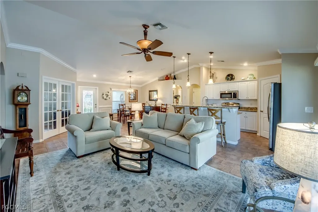3038 SW 10th Place Cape Coral FL 33914