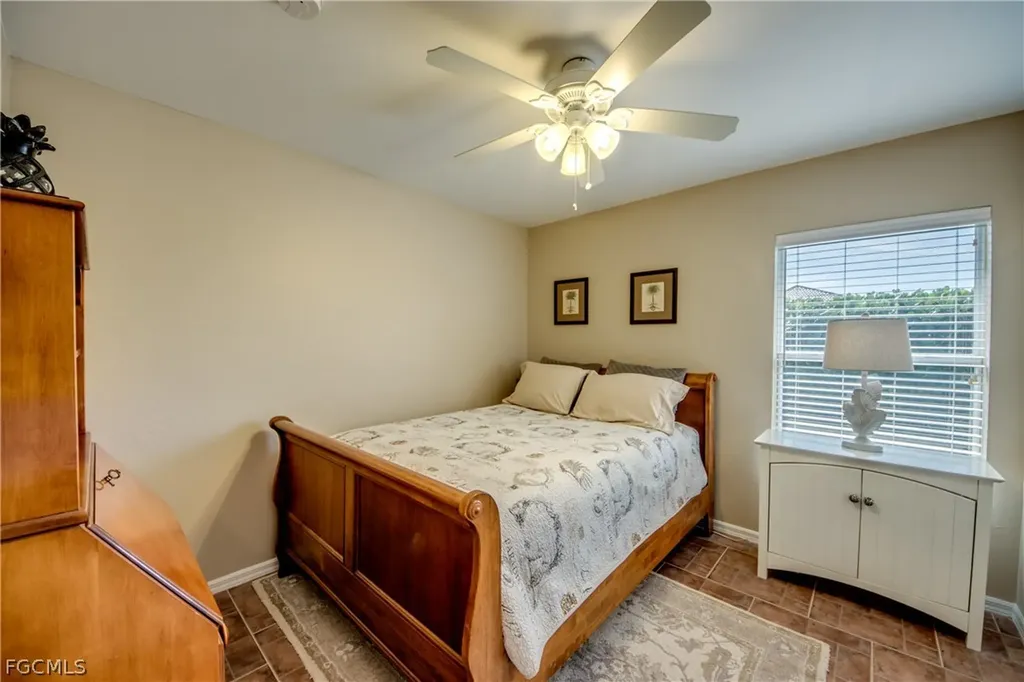 3038 SW 10th Place Cape Coral FL 33914