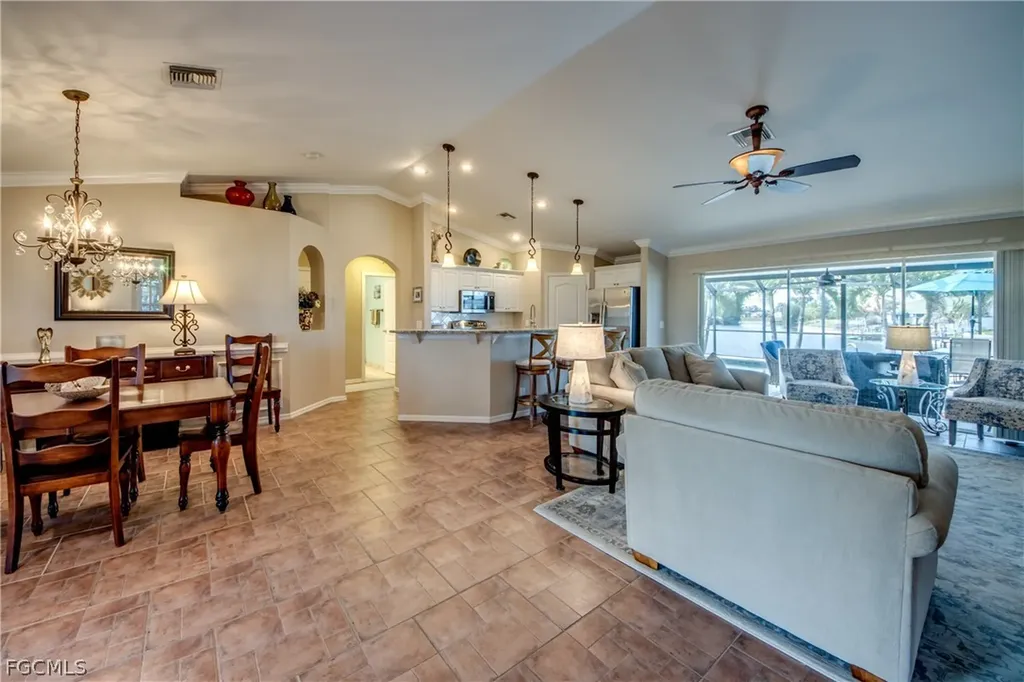 3038 SW 10th Place Cape Coral FL 33914
