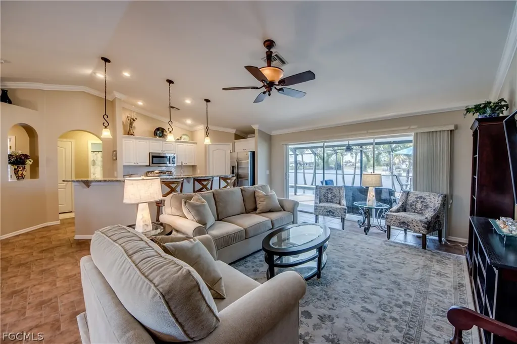 3038 SW 10th Place Cape Coral FL 33914