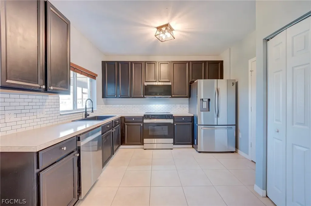 3935 Cherrybrook Loop Fort Myers FL 33966