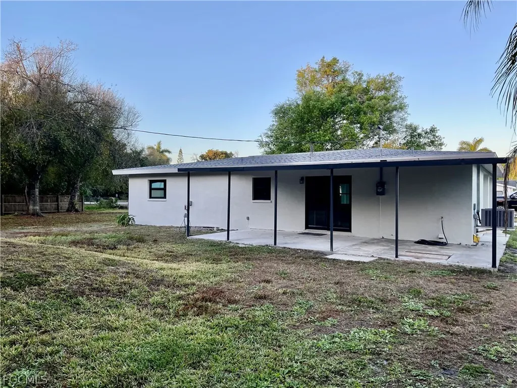 2154 E Gardenia Circle North Fort Myers FL 33917