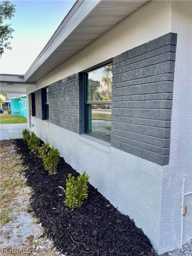 2154 E Gardenia Circle North Fort Myers FL 33917