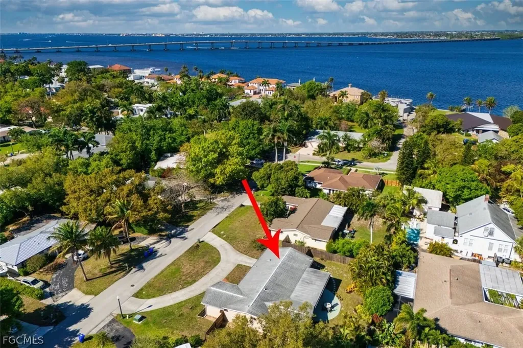 1239 Stadler Drive Fort Myers FL 33901