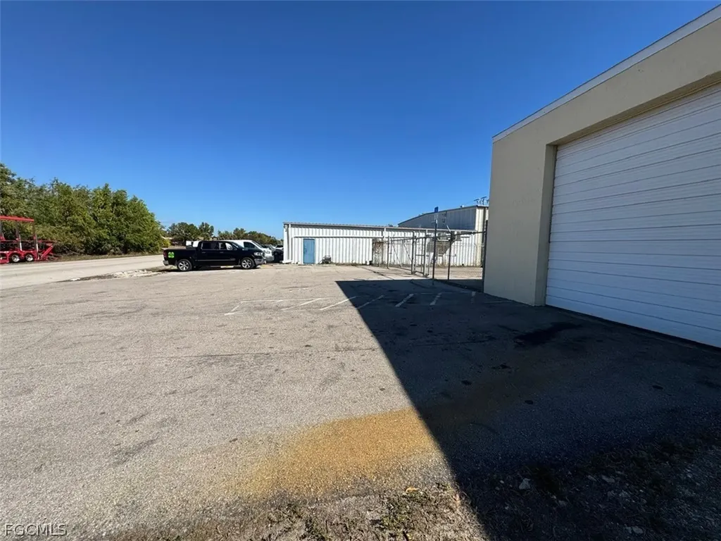 1002 SE 9th Street Cape Coral FL 33990