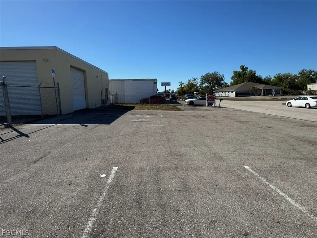 1002 SE 9th Street Cape Coral FL 33990