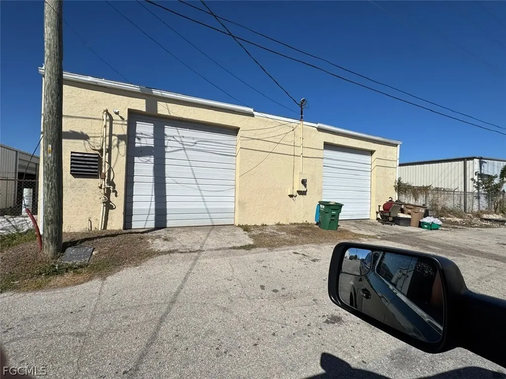1002 SE 9th Street Cape Coral FL 33990