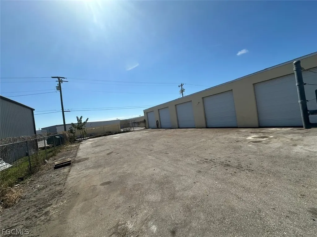 1002 SE 9th Street Cape Coral FL 33990
