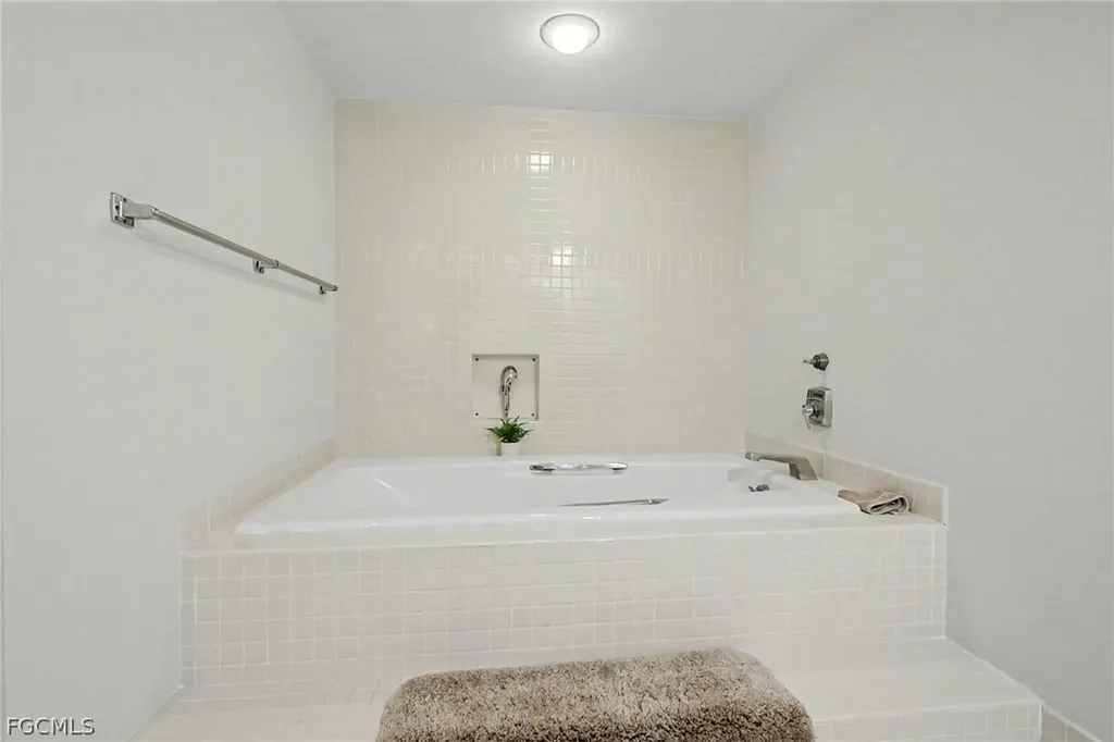 5260 S Landings Drive Fort Myers FL 33919