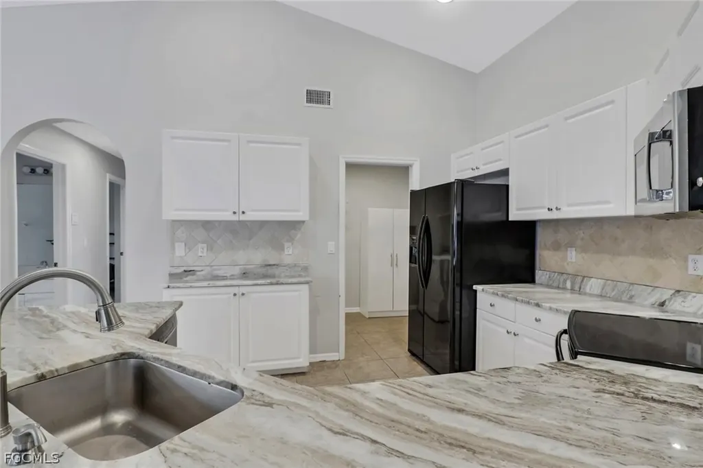 2526 SW 29th Terrace Cape Coral FL 33914