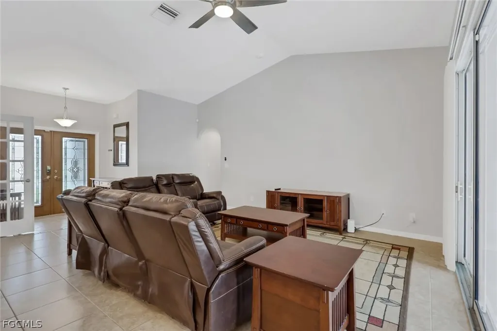 2526 SW 29th Terrace Cape Coral FL 33914