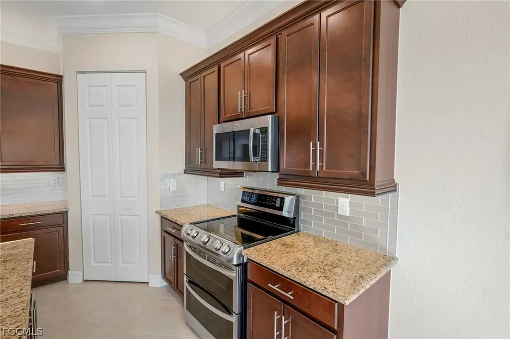 11683 Meadowrun Circle Fort Myers FL 33913