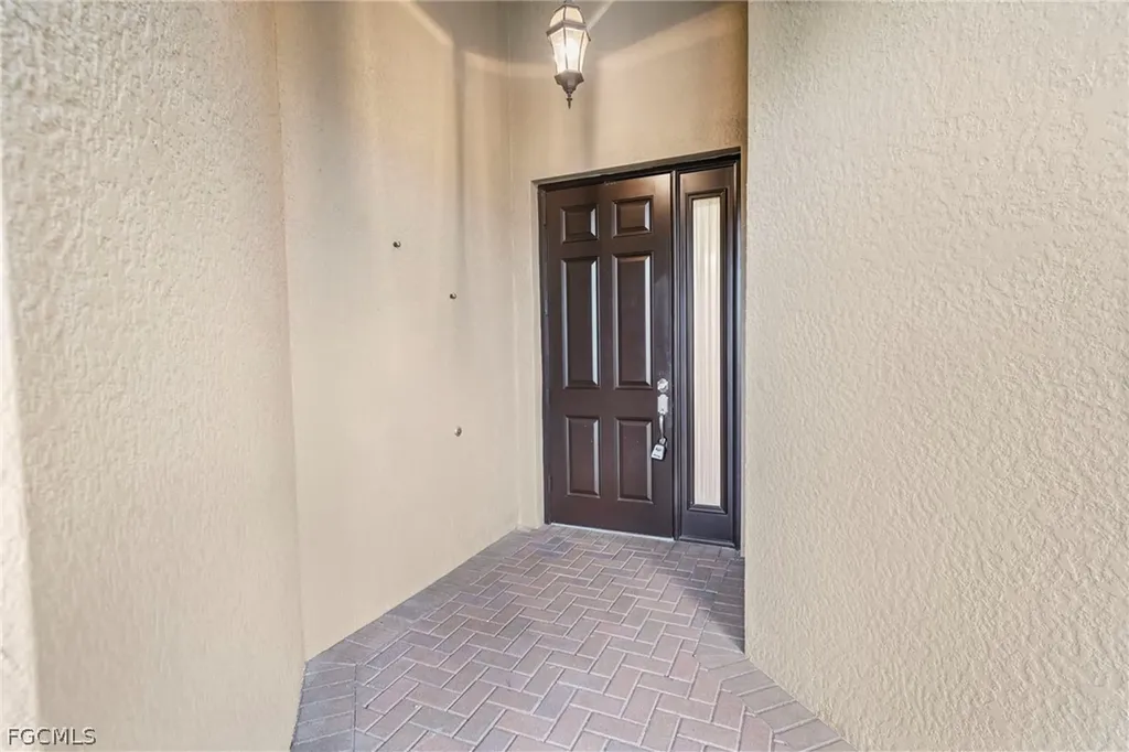 11683 Meadowrun Circle Fort Myers FL 33913