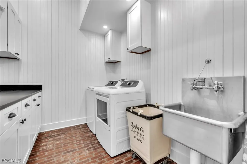 8241 Main Street Bokeelia FL 33922