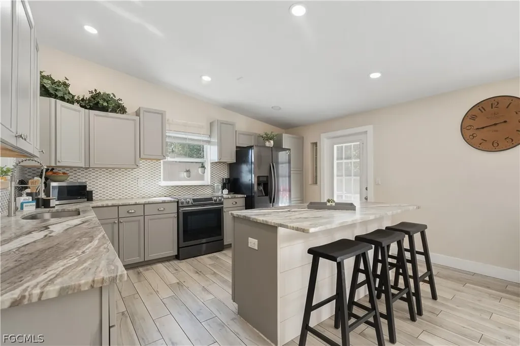 8635 Exeter Street Fort Myers FL 33907