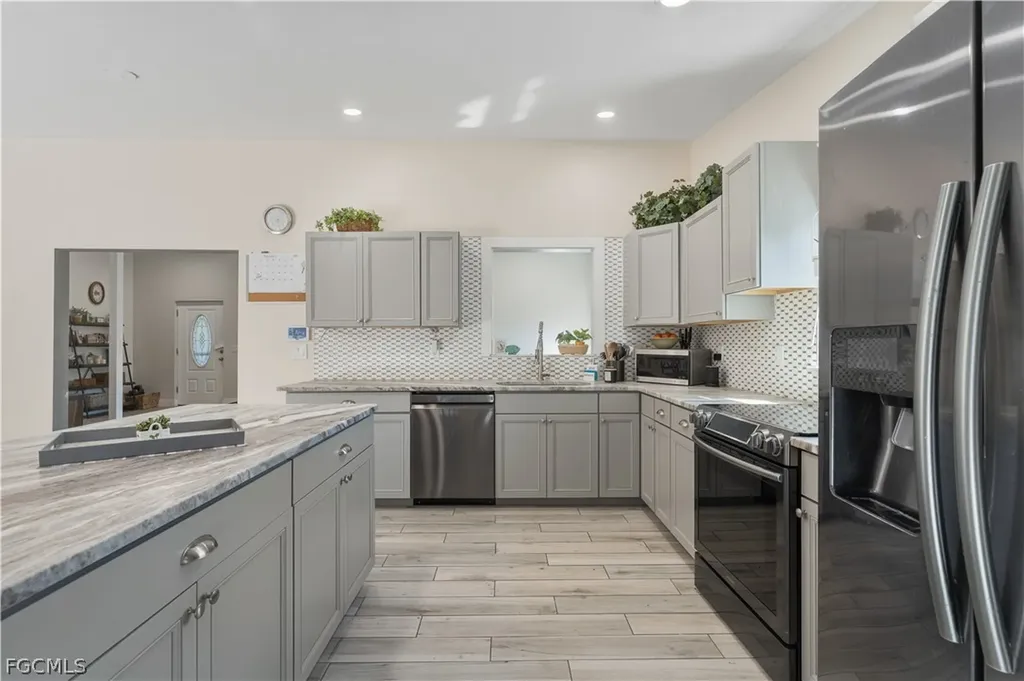 8635 Exeter Street Fort Myers FL 33907