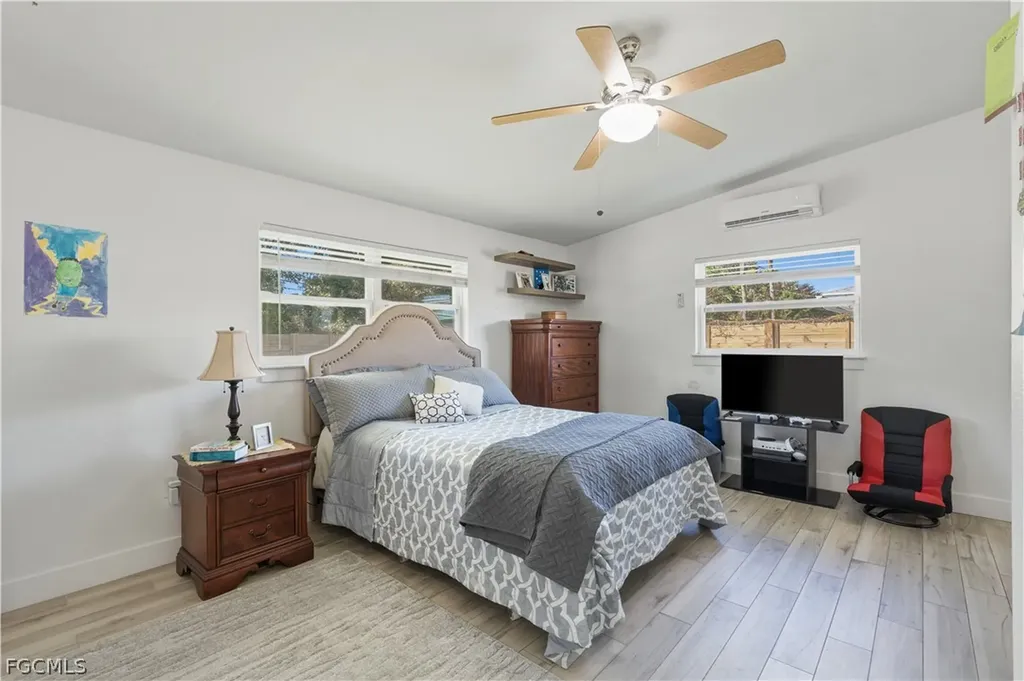 8635 Exeter Street Fort Myers FL 33907